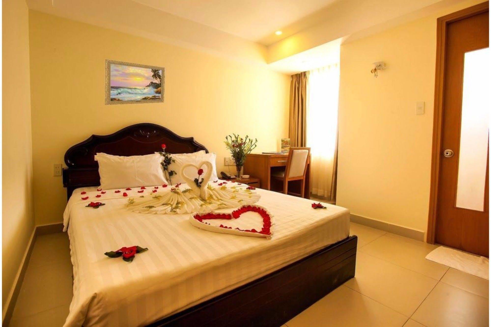 Art Boutique Hotel Нячанг Экстерьер фото