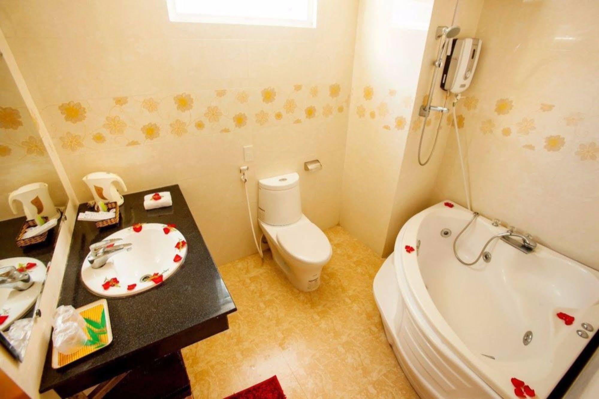 Art Boutique Hotel Нячанг Экстерьер фото